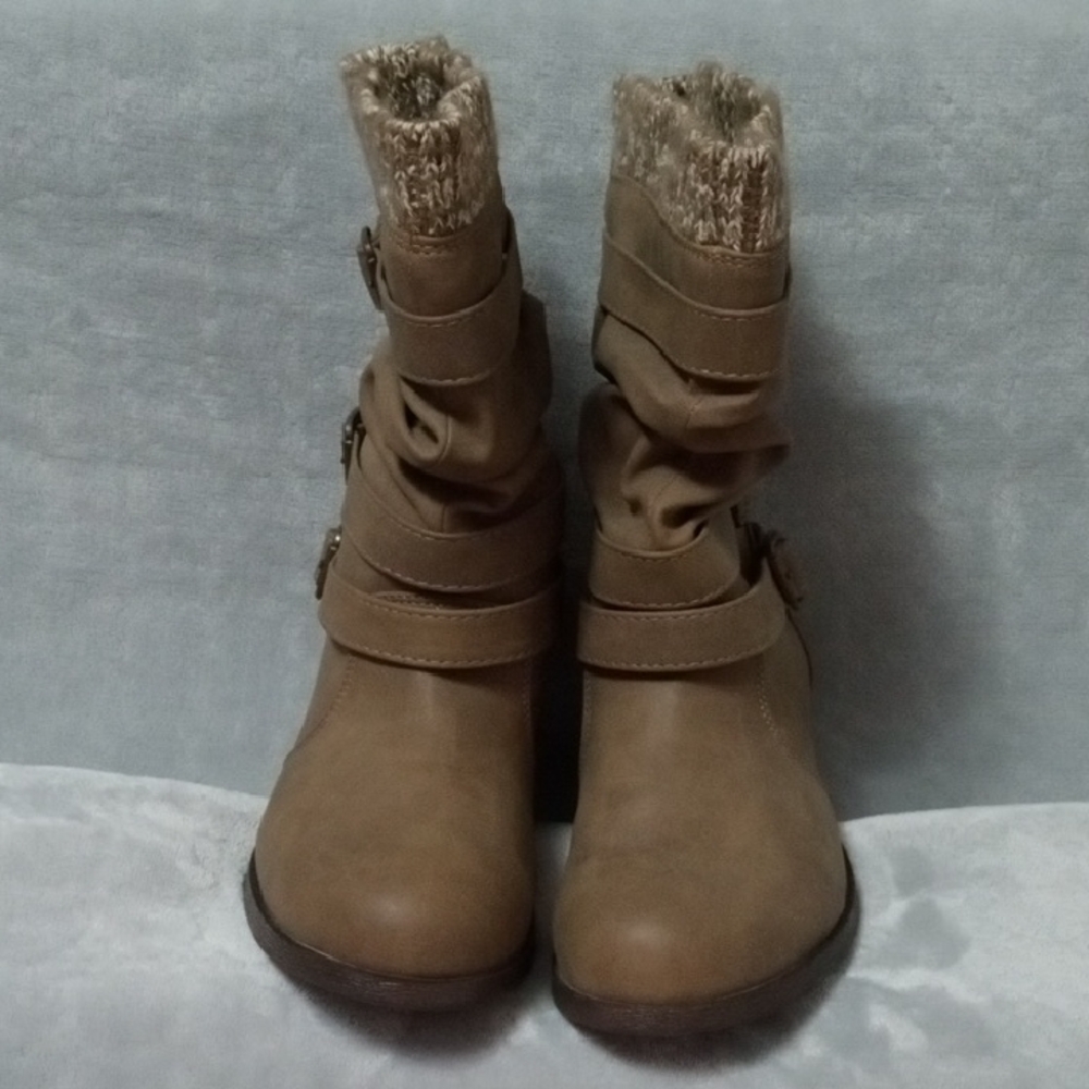 Shoe Dazzle Tan Ankle Boots with Knit Cuff